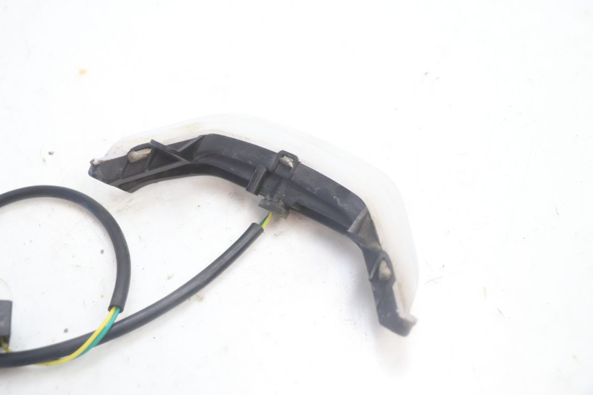 photo de Luz de posição PEUGEOT KISBEE 4T 50 (2018 - 2022) - Pontos de fixação