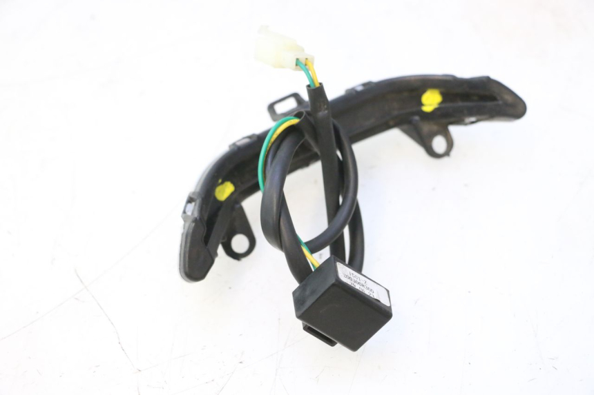 photo de LUZ DE POSIÇÃO PEUGEOT KISBEE 4T 50 (2023 - 2026) - Pontos de fixação