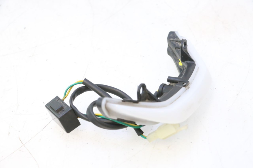 photo de LUZ DE POSIÇÃO PEUGEOT KISBEE 4T 50 (2023 - 2026) - Peça verificada