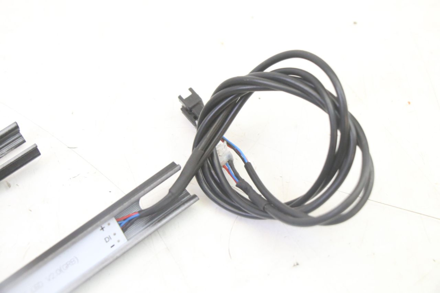 photo de Luz de posição DUALTRON MINI SPECIAL 1 - Estado da superfície