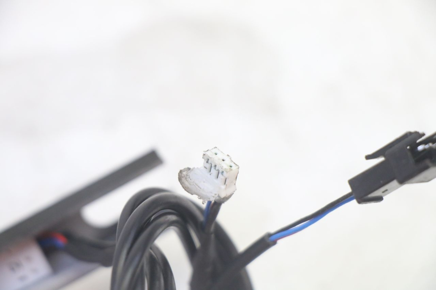photo de Luz de posição DUALTRON MINI SPECIAL 1 - Peça verificada