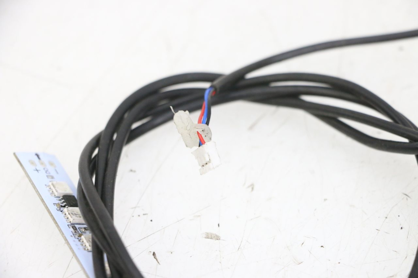 photo de Luz de posição DUALTRON MINI SPECIAL 1 - Pontos de fixação