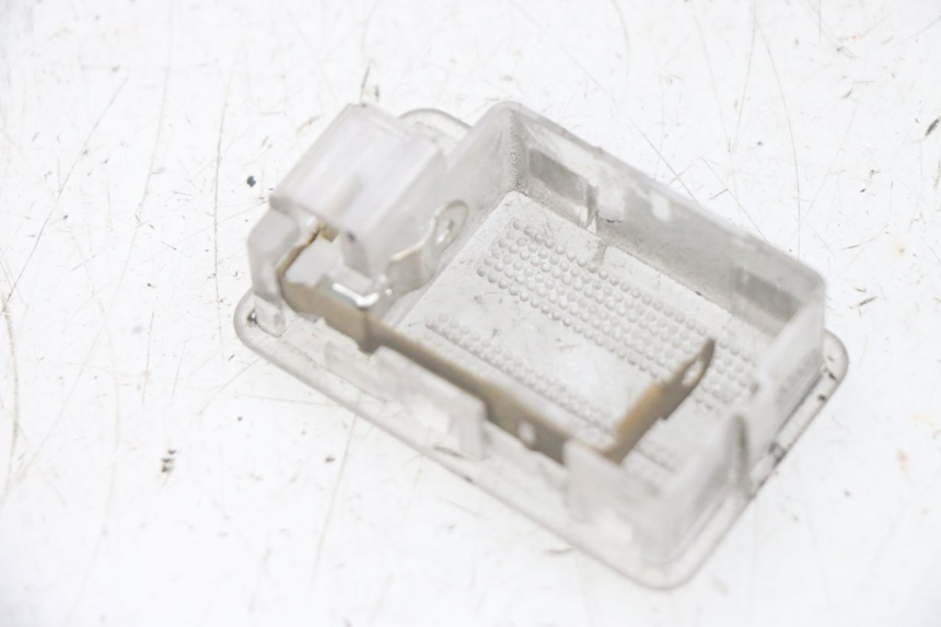 photo de Luz de posição PIAGGIO MP3 HPE 300 (2019 - 2026) - Zoom do estado de desgaste