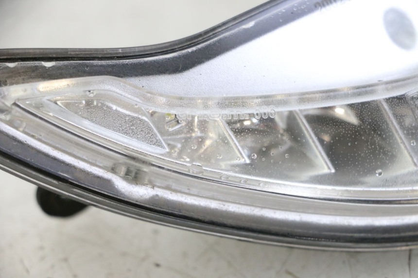 photo de Luz de posição PIAGGIO MP3 500 (2014 - 2017) - Estado da superfície