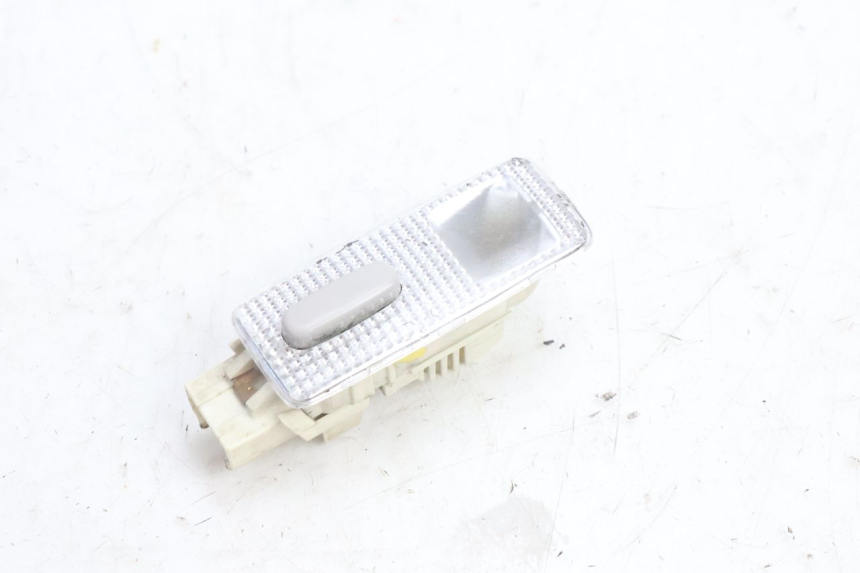 photo de Luz de presença PEUGEOT SATELIS 125 (2013 - 2018) - Detalhe da peça