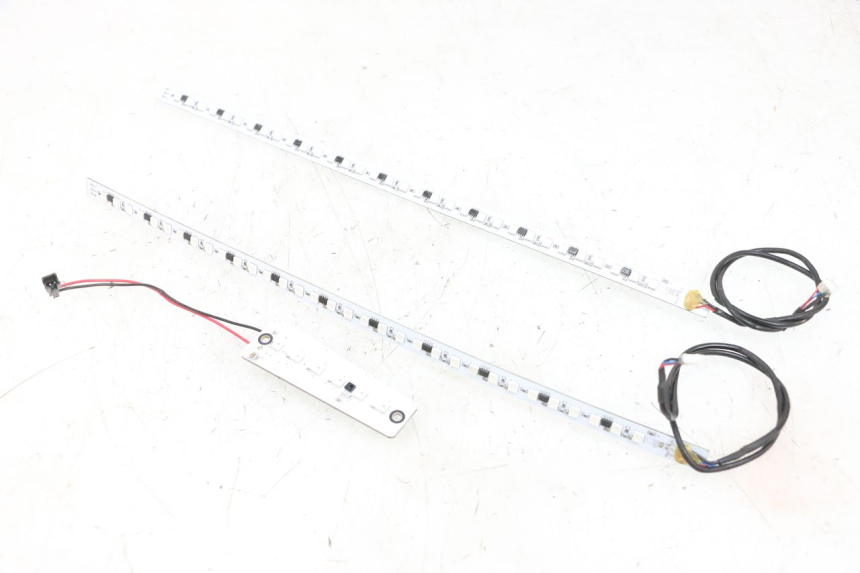 photo de Luz de posição DUALTRON VICTOR LIMITED 1 - Vista principal