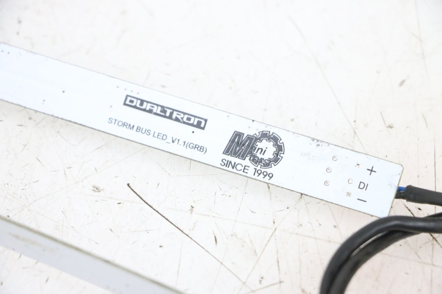 photo de Luz de posição DUALTRON VICTOR LIMITED 1 - Outro ângulo de visão