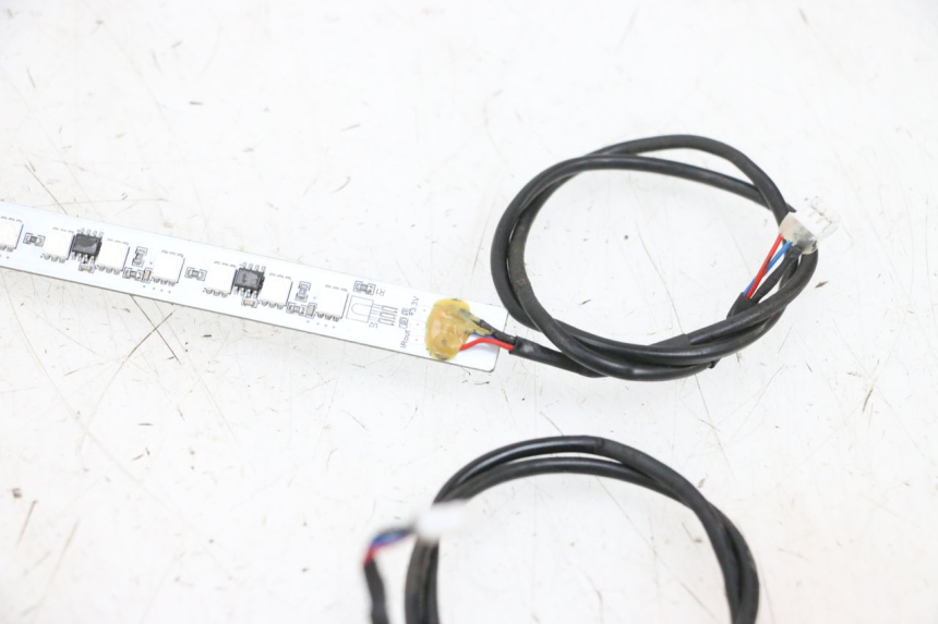 photo de Luz de posição DUALTRON VICTOR LIMITED 1 - Estado da superfície