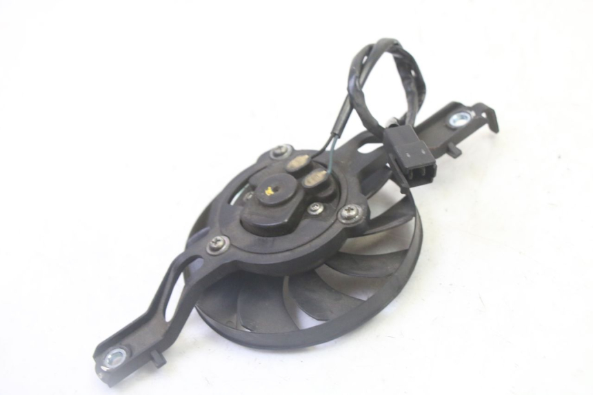 photo de VENTILADOR SUZUKI BURGMAN 125 (2007 - 2014) - Outro ângulo de visão