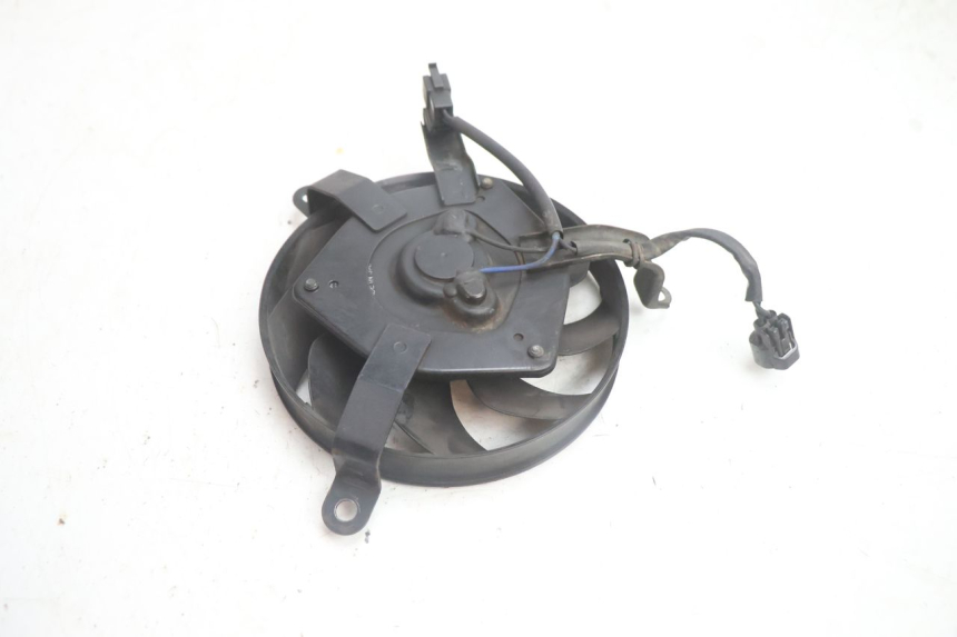 photo de VENTILADOR SUZUKI BURGMAN EXECUTIVE ABS 650 (2006 - 2012) - Outro ângulo de visão
