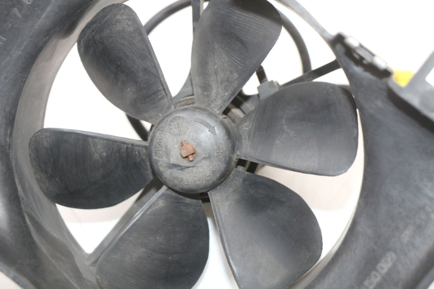 photo de VENTILADOR BMW C1 125 (2000 - 2003) - Zoom do estado de desgaste