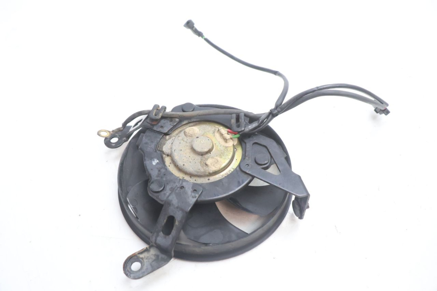photo de VENTILADOR HONDA CB F HORNET 600 (2005 - 2006) - Outro ângulo de visão