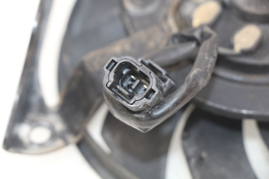 photo de VENTILADOR HONDA CBRF CBR-F PC41 600 (2011 - 2013) - Detalhe da peça