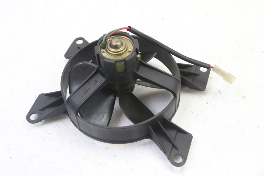 photo de VENTILADOR PEUGEOT ELYSEO 125 (1999 - 2004) - Zoom do estado de desgaste
