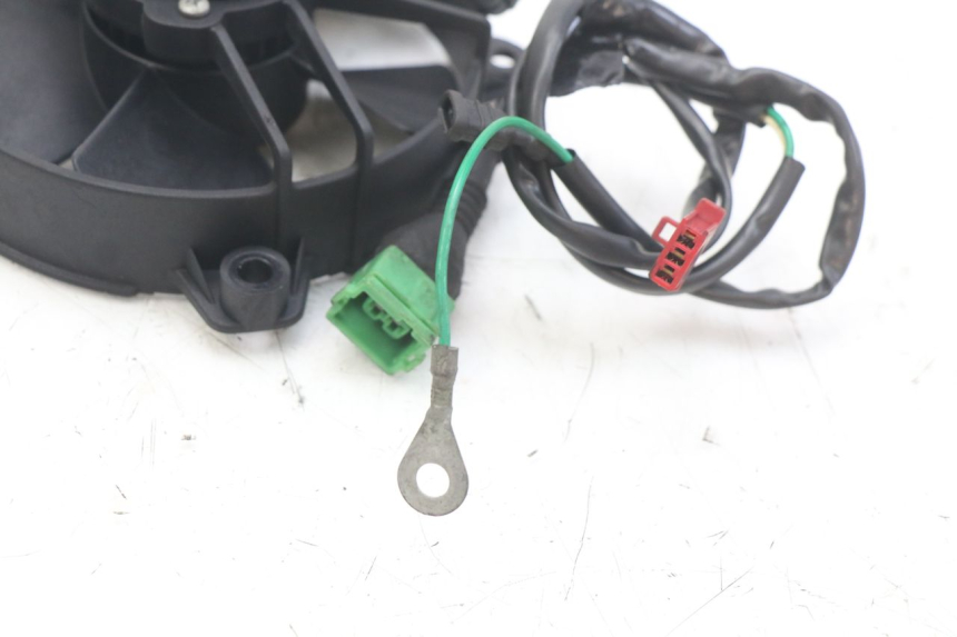 photo de VENTILADOR HONDA FES PANTHEON 2T 125 (1998 - 2002) - Zoom do estado de desgaste