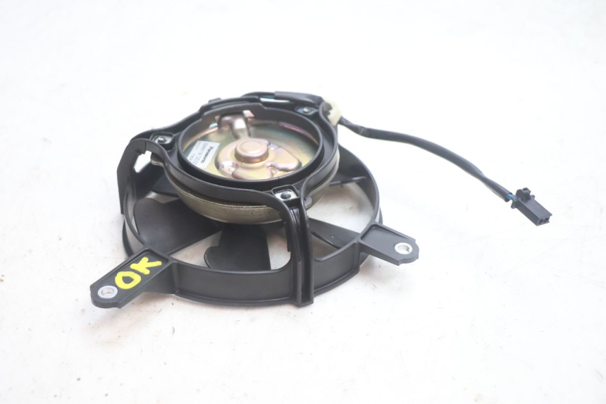 photo de VENTILADOR HONDA FJS SILVER WING SILVERWING 400 (2005 - 2008) - Zoom do estado de desgaste