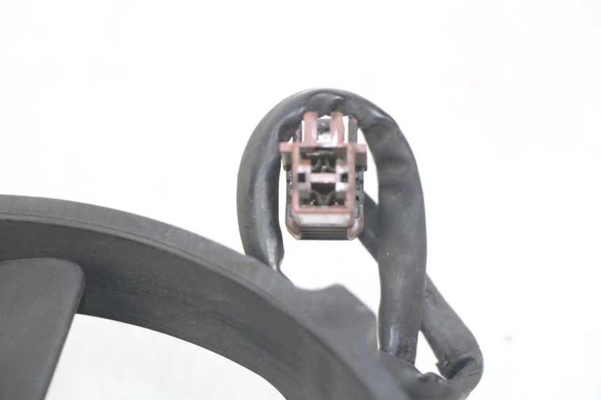 photo de VENTILADOR HONDA FJS SILVERWING SILVER WING 400 (2009 - 2016) - Outro ângulo de visão