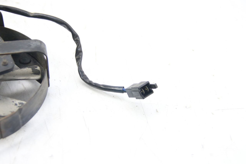 photo de VENTILADOR YAMAHA FZS FAZER 600 (2001 - 2003) - Zoom do estado de desgaste
