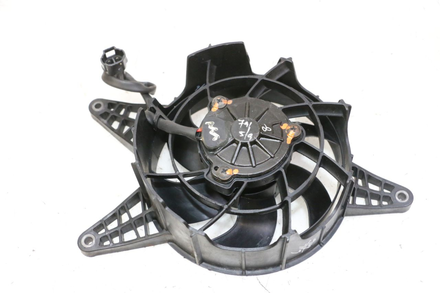 photo de VENTILADOR BMW G310 R 310 (2016 - 2020) - Zoom do estado de desgaste