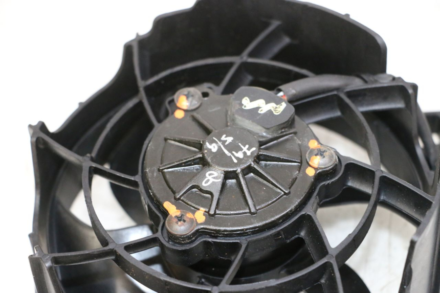 photo de VENTILADOR BMW G310 R 310 (2016 - 2020) - Vista geral