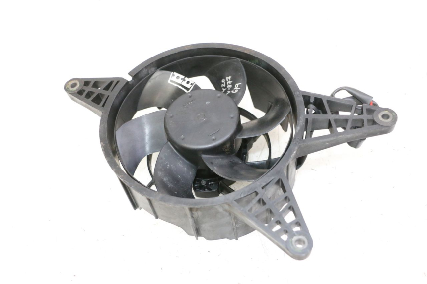 photo de VENTILADOR BMW G310 R 310 (2016 - 2020) - Pontos de fixação