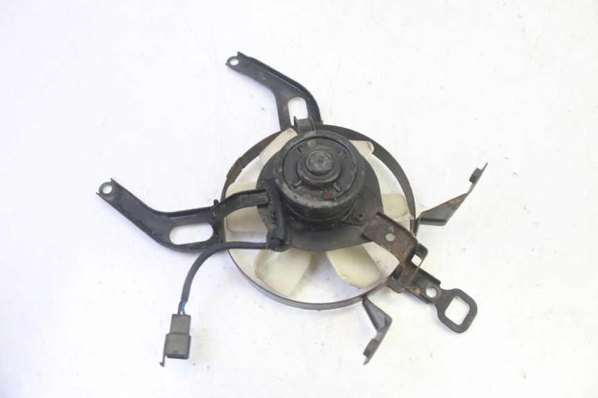 photo de VENTILADOR KAWASAKI GPX R WARBIRD 600 (1988 - 1993) - Outro ângulo de visão
