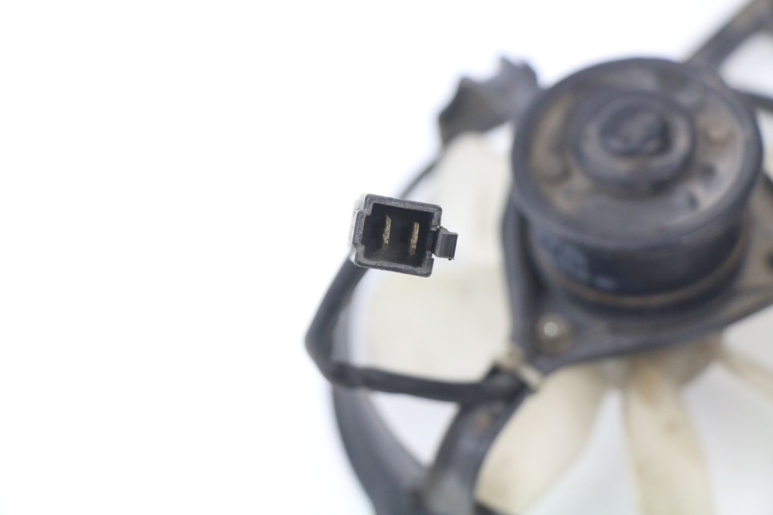 photo de VENTILADOR KAWASAKI GPZ S 500 (1994 - 2005) - Detalhe da peça