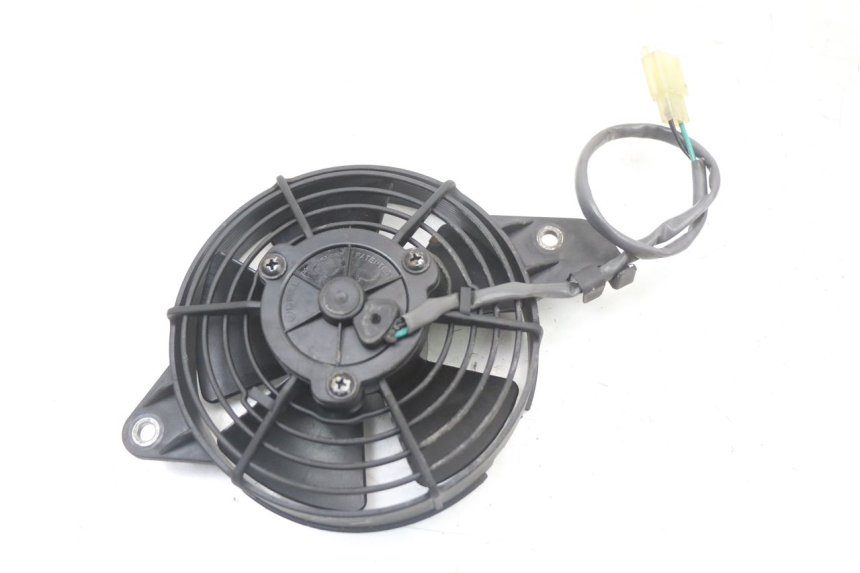 photo de VENTILADOR HONDA FES S-WING SWING 125 (2007 - 2015) - Outro ângulo de visão