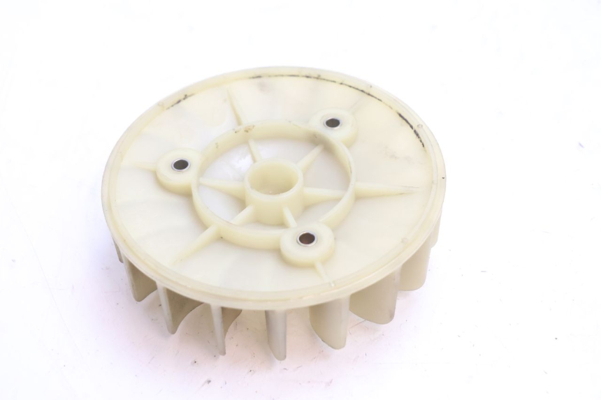 photo de VENTILADOR PEUGEOT KISBEE 2T 50 (2010 - 2017) - Zoom do estado de desgaste