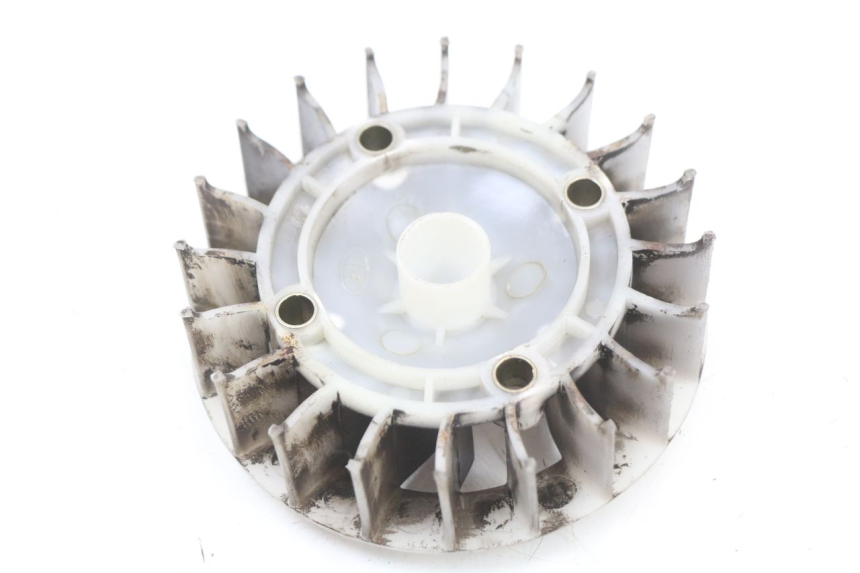 photo de VENTILADOR PEUGEOT KISBEE 4T 50 (2018 - 2022) - Zoom do estado de desgaste