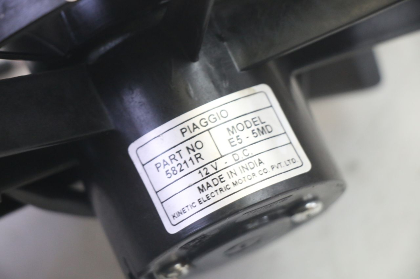 photo de VENTILADOR PIAGGIO MP3 HPE 350 (2018 - 2020) - Outro ângulo de visão