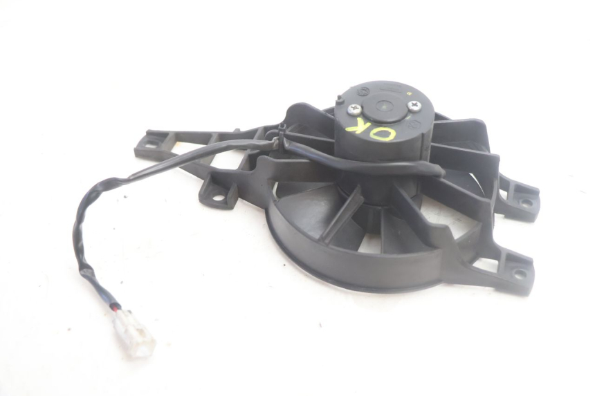 photo de VENTILADOR PIAGGIO MP3 500 (2016 - 2018) - Outro ângulo de visão