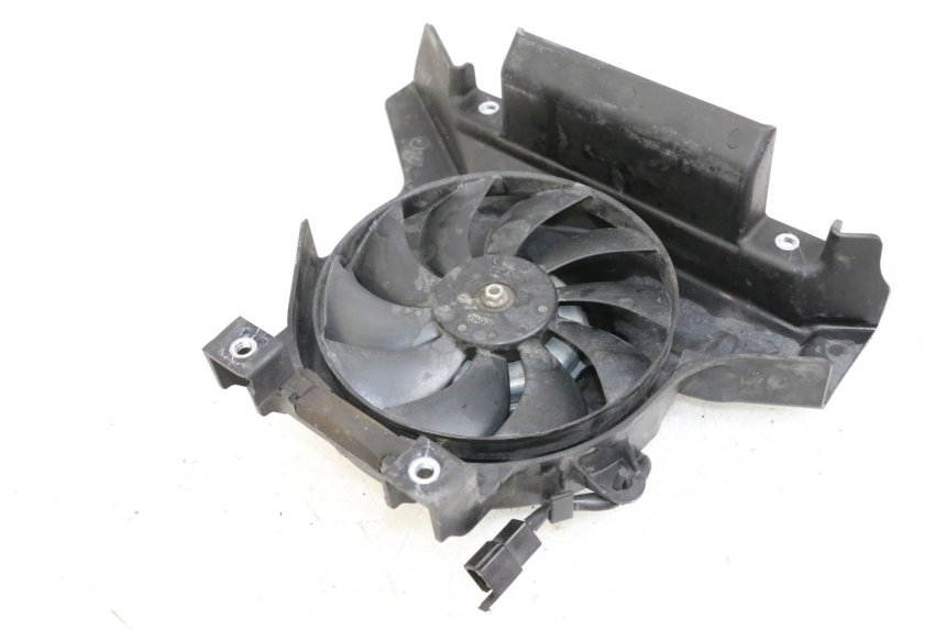 photo de VENTILADOR KAWASAKI NINJA 400 (2018 - 2023) - Pontos de fixação