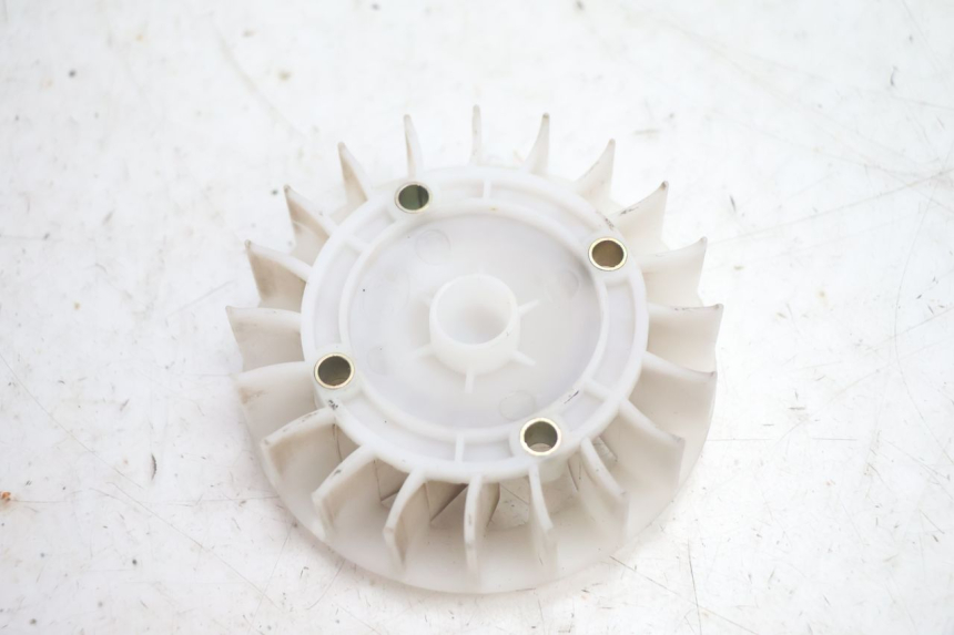photo de VENTILADOR JM MOTORS OLDIES 4T 50 (2020 - 2026) - Outro ângulo de visão