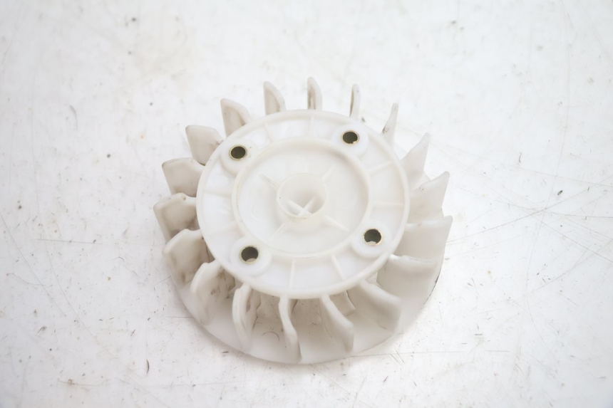 photo de VENTILADOR YIYING RETRO 125 (2008 - 2018) - Outro ângulo de visão