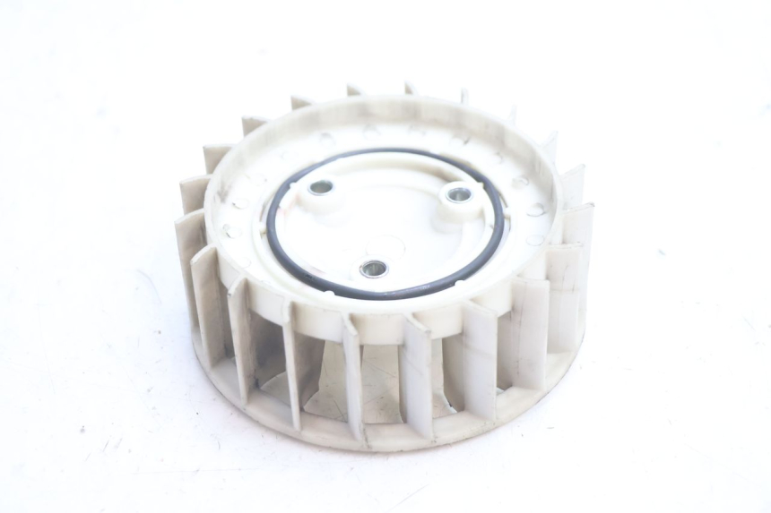 photo de VENTILADOR TNT MOTOR ROMA 12' 2T 50 (2007 - 2018) - Zoom do estado de desgaste