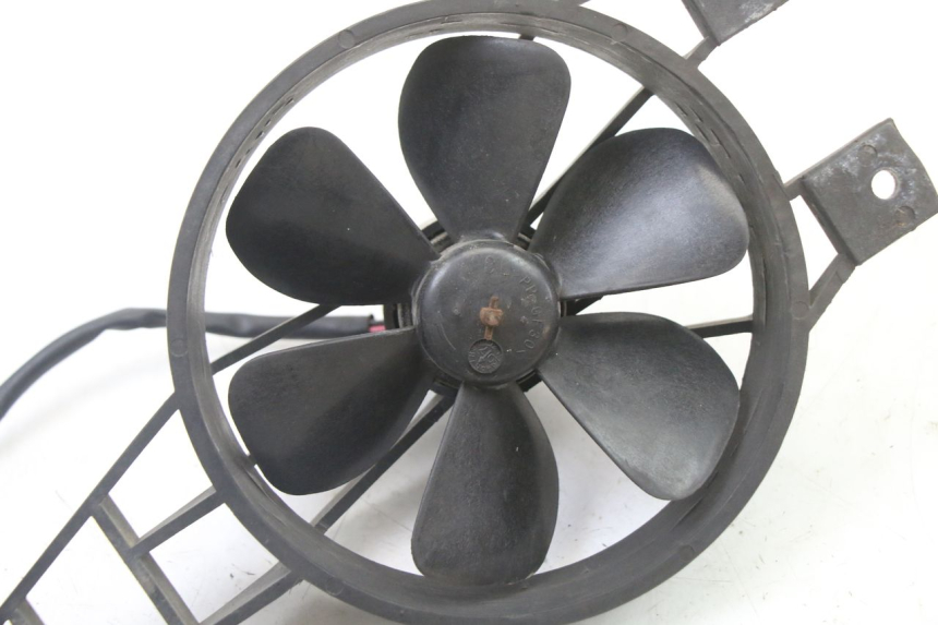photo de VENTILADOR PEUGEOT SATELIS COMPRESSOR K15 125 (2006 - 2009) - Detalhe da peça