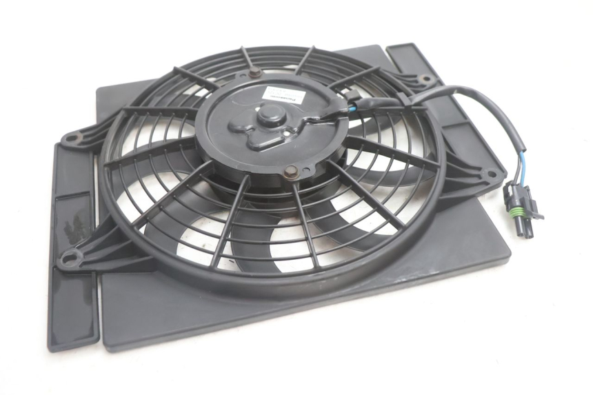 photo de VENTILADOR CAN-AM SPYDER RS 1000 (2008 - 2012) - Outro ângulo de visão