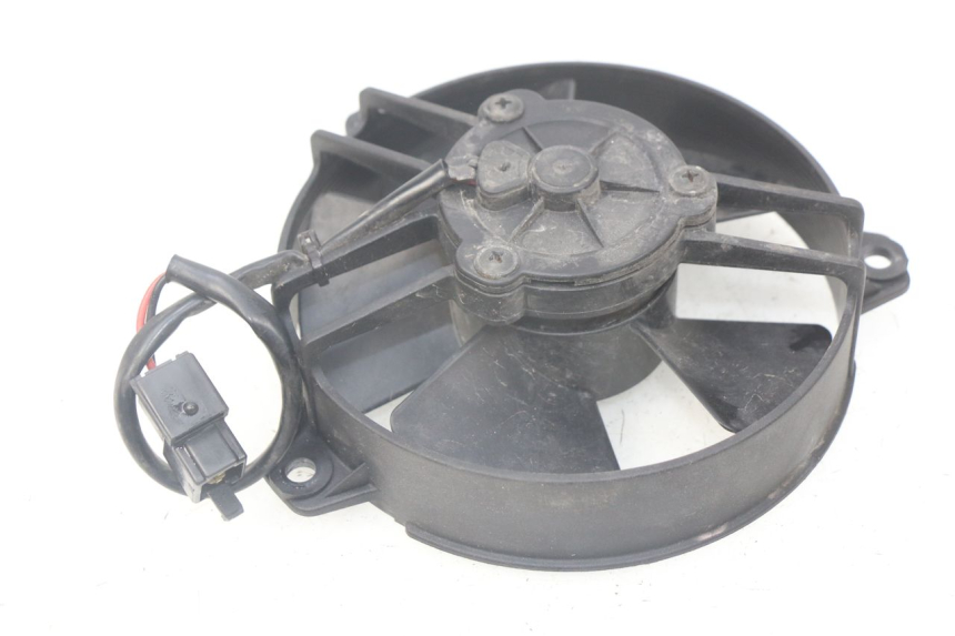 photo de VENTILADOR APRILIA SRV 850 (2012 - 2017) - Outro ângulo de visão