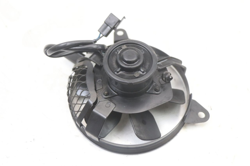 photo de VENTILADOR SUZUKI SV S 650 (1999 - 2002) - Zoom do estado de desgaste