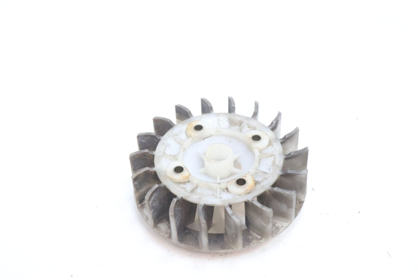 photo de VENTILADOR PEUGEOT TREKKER 50 (1995 - 2004) - Zoom do estado de desgaste