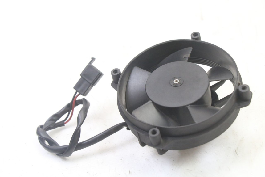 photo de VENTILADOR SUZUKI UH BURGMAN 125 (2002 - 2006) - Zoom do estado de desgaste