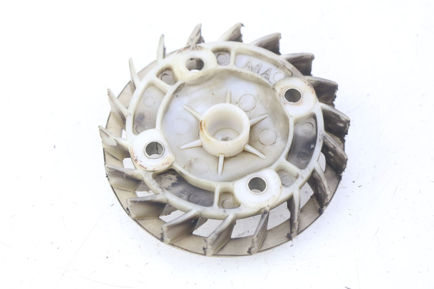 photo de VENTILADOR PEUGEOT VIVACITY NEW 4T 50 (2008 - 2017) - Detalhe da peça