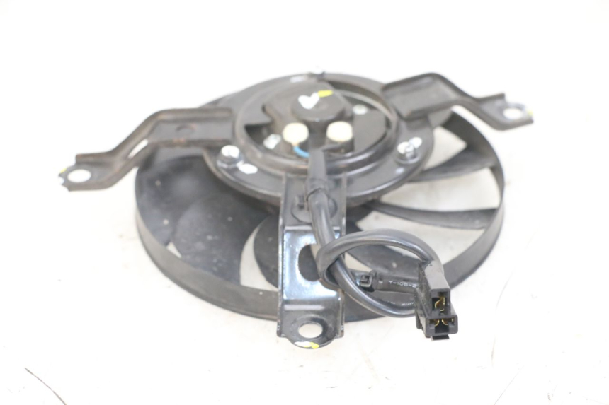 photo de VENTILADOR YAMAHA XMAX X-MAX ABS 125 (2017 - 2020) - Detalhe da peça