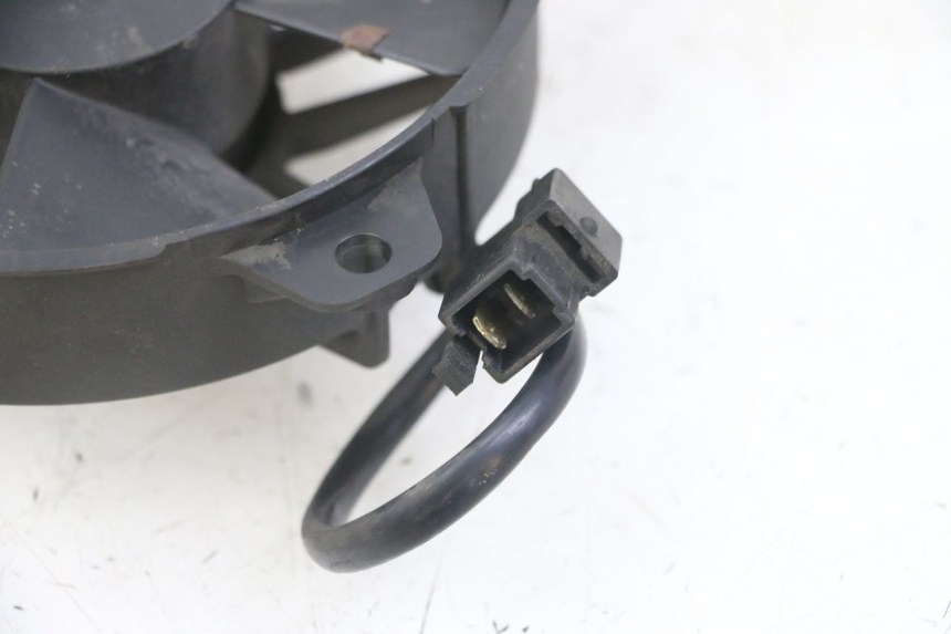 photo de VENTILADOR YAMAHA X-MAX XMAX 125 (2010 - 2013) - Outro ângulo de visão