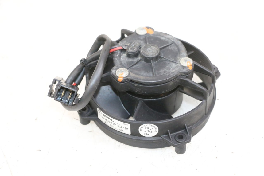 photo de VENTILADOR YAMAHA XMAX X-MAX 125 (2006 - 2009) - Outro ângulo de visão