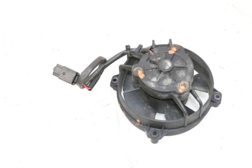 photo de VENTILADOR YAMAHA XMAX X-MAX 125 (2006 - 2009) - Zoom do estado de desgaste