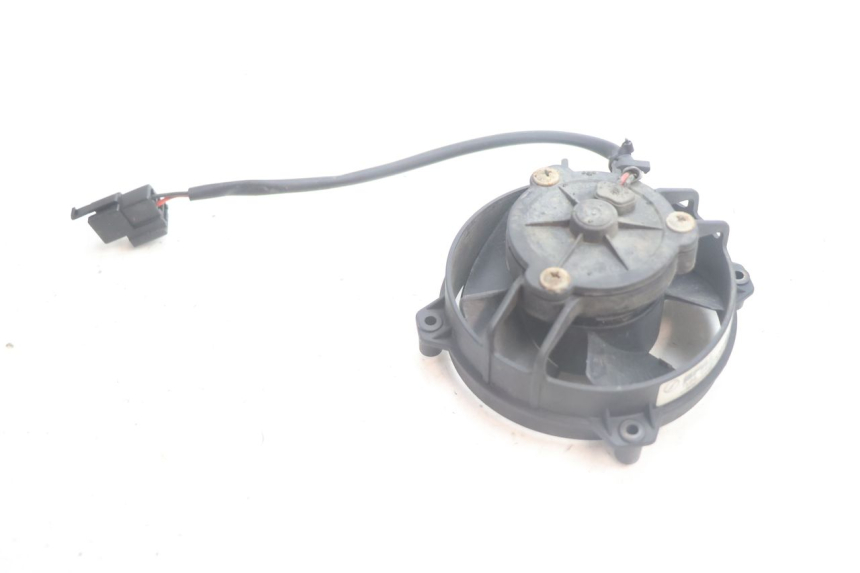 photo de VENTILADOR YAMAHA XMAX X-MAX 125 (2006 - 2009) - Zoom do estado de desgaste