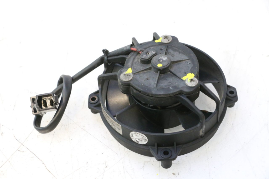 photo de VENTILADOR YAMAHA XMAX X-MAX 125 (2006 - 2009) - Zoom do estado de desgaste