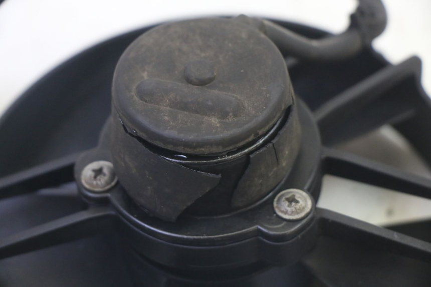 photo de VENTILADOR YAMAHA YP MAJESTY 125 (2007 - 2010) - Outro ângulo de visão